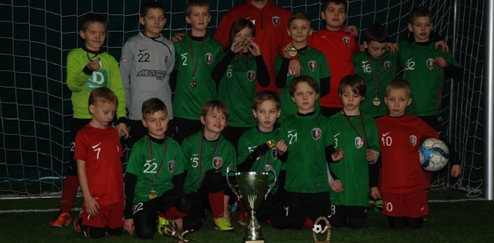 ROCZNIK 2004 WYGRYWA TURNIEJ JUNIOR CUP